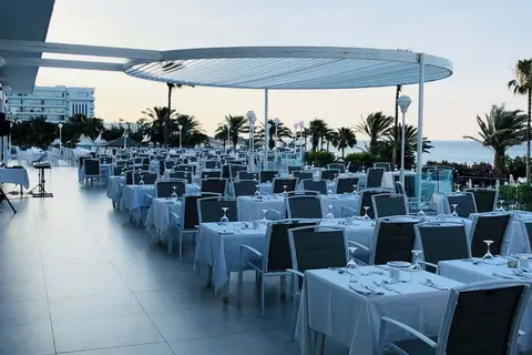 Sunrise Beach Hotel in Παραλίμνι — foto 12