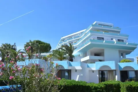 Blue Horizon in Ialysos