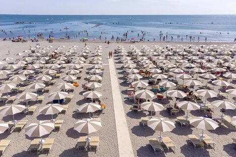 Adriano Family Collection foto 4