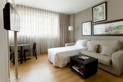 Atenea Barcelona Aparthotel in Barcelona — foto 26