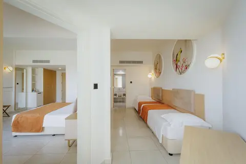 NissiBlu Beach Resort in Ayia Napa — foto 25