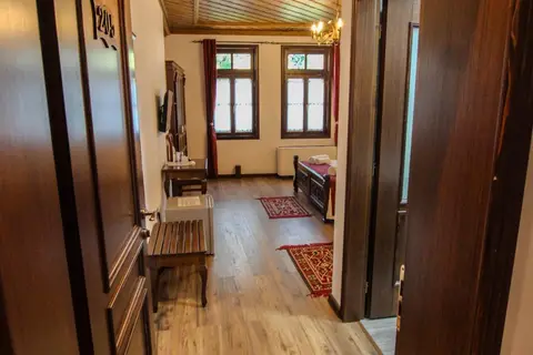 Hotel Kastro in Gjirokastra — foto 27