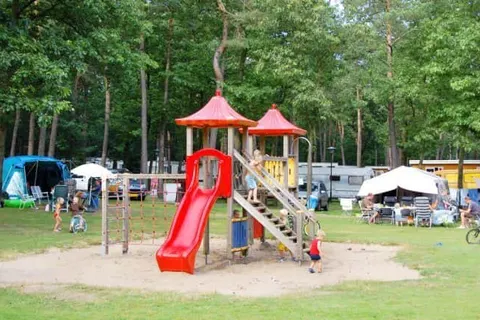 Oostappen Vakantiepark Arnhem foto 14