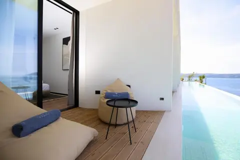 Nobus Hotel in Vlora — foto 9