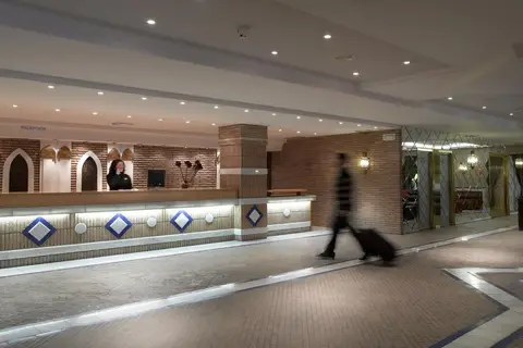 Hotel Macià Alfaros in Cordoba — foto 3