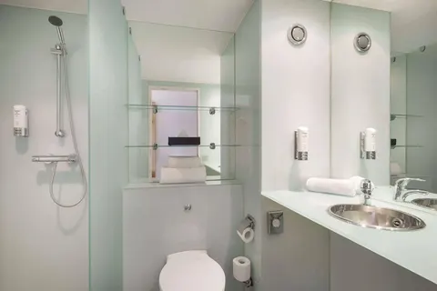 Hotel Ramada by Wyndham Belfast City Centre in Belfast — foto 3