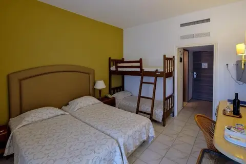 Palmariva Beach Hotel in Αμάρυνθος — foto 12