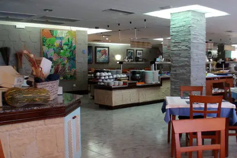 Hotel  AzuLine Bergantín in Sant Josep de sa Talaia — foto 22