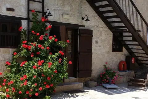 Leonidas Village Houses in Goudi — foto 14