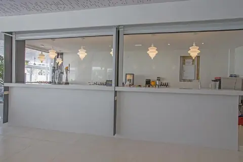 Odessa Beach Hotel in Παραλίμνι — foto 10