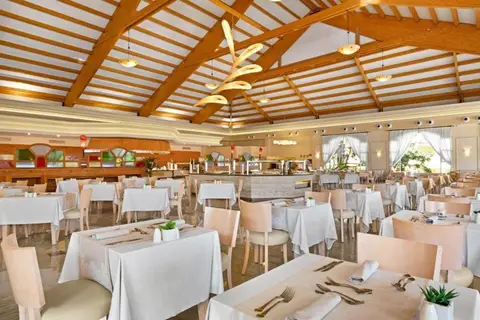 VIVA Cala Mesquida Suites & Spa Adults only 16+ in Palma — foto 29