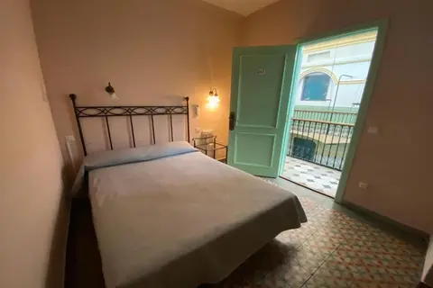 Peninsular in Barcelona — foto 8