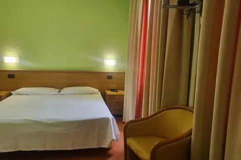 Hotel Lux in Alessandria — foto 18