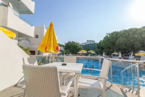 Ponz Hotel in Kusadasi — foto 7