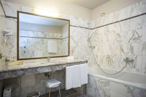 Hotel Donatello Florence in Florence — foto 23