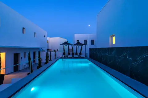 Central Boutique Hotel by Naoussa Hills in Νάουσα — foto 11