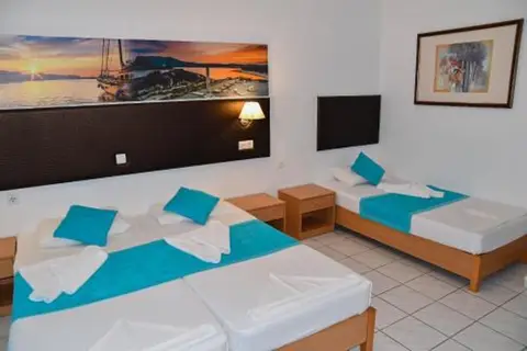 Blue Nest Hotel in Τιγκάκι — foto 21