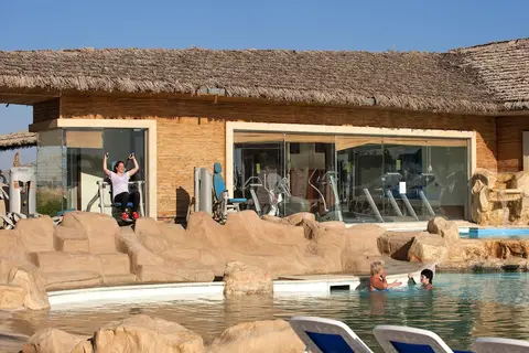 Amwaj Beach Club Abu Soma in رأس أبو سومة — foto 21