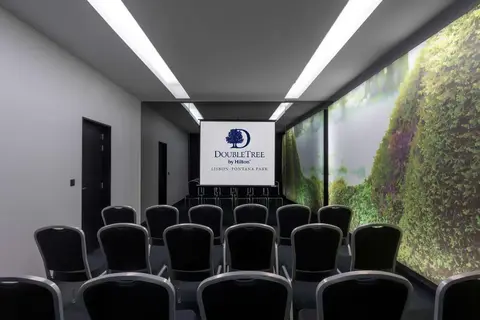 Doubletree by Hilton Lisbon - Fontana Park in Almada — foto 23