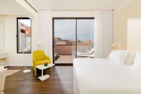 H10 Urquinaona Plaza in Barcelona — foto 25