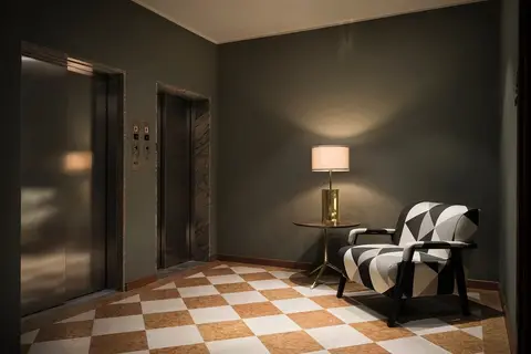 Max Brown Missori in Milaan — foto 3