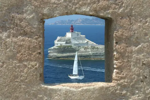 Ontdek Corsica in Ajaccio — foto 4