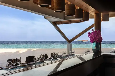 NH Collection Maldives Havodda Resort in Gaaf Dhaal Atoll Education Centre, foto 12