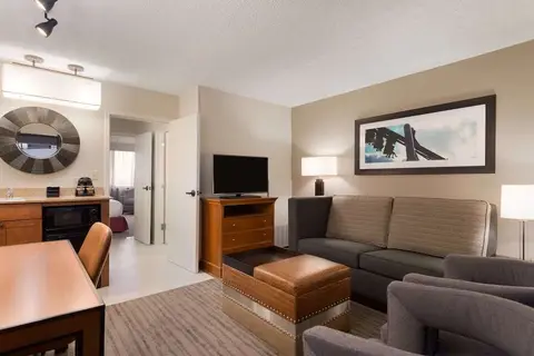Embassy Suites by Hilton Orlando Internationa in Orlando — foto 3