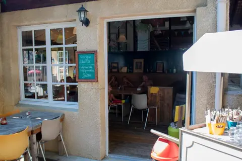 Camping La Garenne in Saint-Laurent-du-Pape — foto 9
