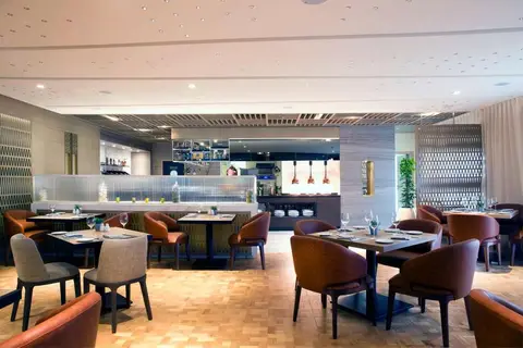 Grayton Hotel in Dubai — foto 13