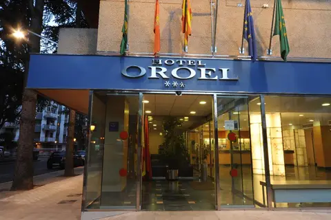 Hotel Oroel in Jaca — foto 22