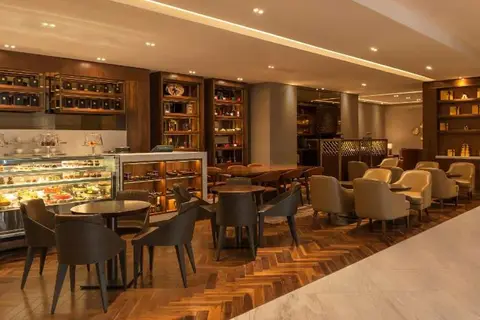 Sheraton Dubai Mall of the Emirates Hotel in Dubai — foto 27