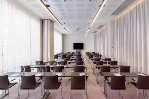 Holiday Inn Prague in Praag — foto 10