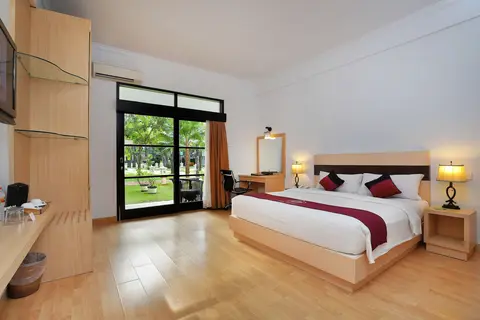 Hotel Puri Saron Seminyak in Kuta — foto 28