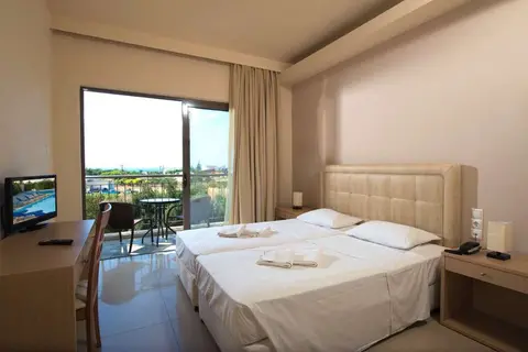 Anissa Oasis Beach in Chersonisos Municipal Unit, foto 5