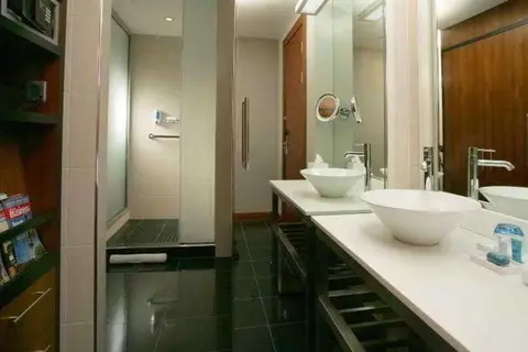 Aloft Abu Dhabi in الروضة — foto 6