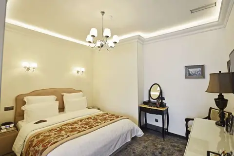Ambassadori Hotel Tbilisi in Tbilisi — foto 2