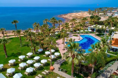Aquamare Beach & Spa in Paphos — foto 13