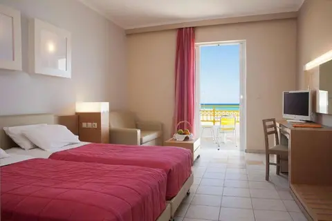 Sovereign Beach Hotel in Kardamena — foto 4