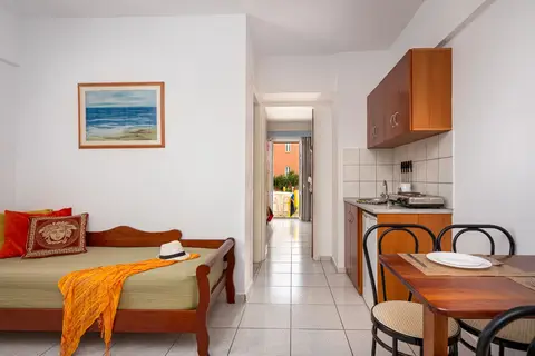 Bellos Hotel Apartments in Chersonissos — foto 21