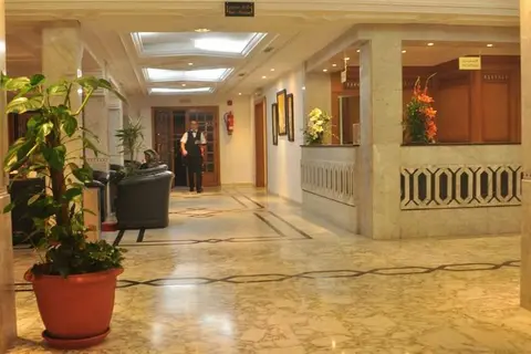 Hotel Nesrine in منارة الحمامات — foto 22