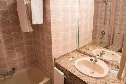 AR Roca Esmeralda Wellness & Spa Hotel in La Línea de la Concepción — foto 26