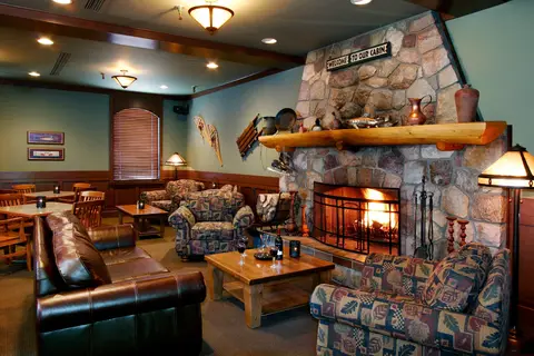 Marmot Lodge in Jasper, Alberta — foto 7