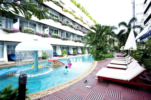 The Cha-Am Methavalai Hotel in ชะอำ — foto 3