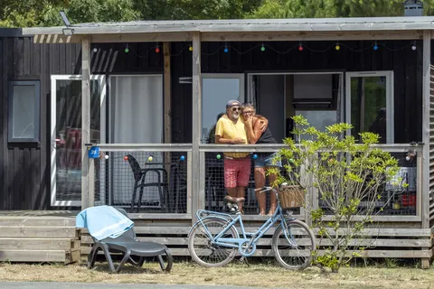 Flower Camping Les Ilates in Loix — foto 13