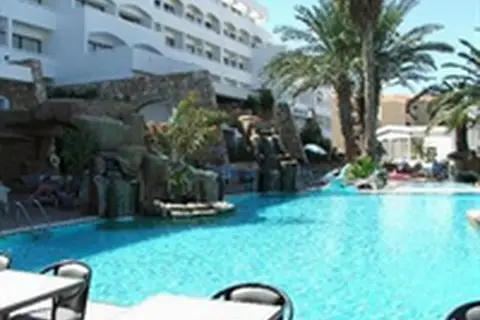 Melini Hotel Suites in Paralimni