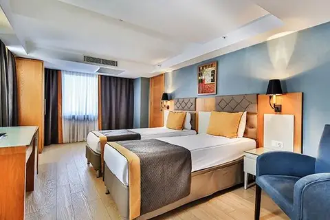 Saturn Palace Resort in Aksu