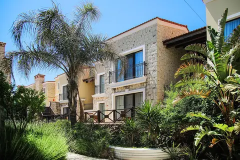 Cocos The Club Solto in Cesme