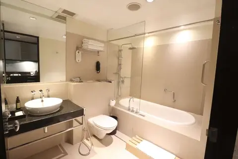 Siri Sathorn Bangkok in Bangkok — foto 17