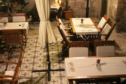 Lilyum Alaçati-Tas Ev in Cesme — foto 6